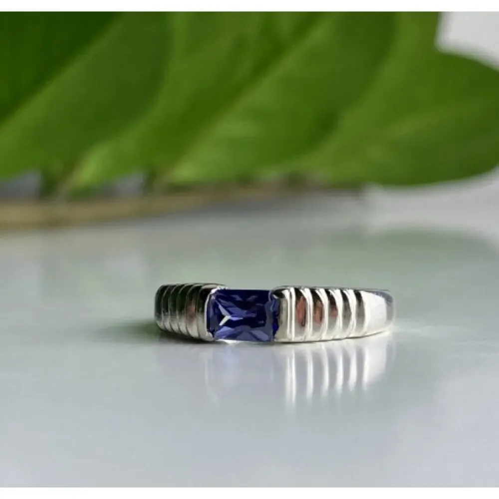 925 Sterling Silver Purple CZ Ring Size 6.5